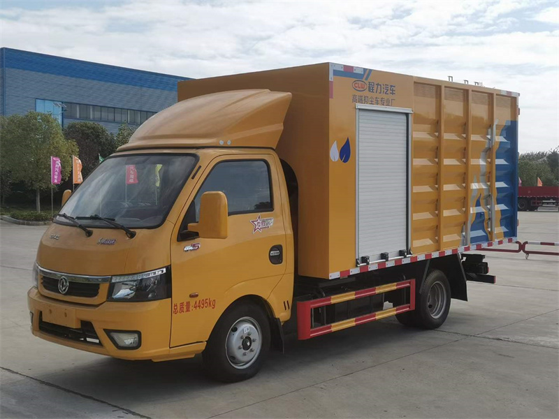 程力威牌CLW5040TWF6JY型物料粉碎車(chē)