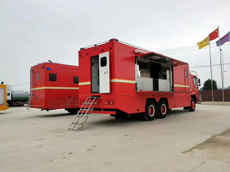 東風(fēng)可移動(dòng)飲食保障車(chē)